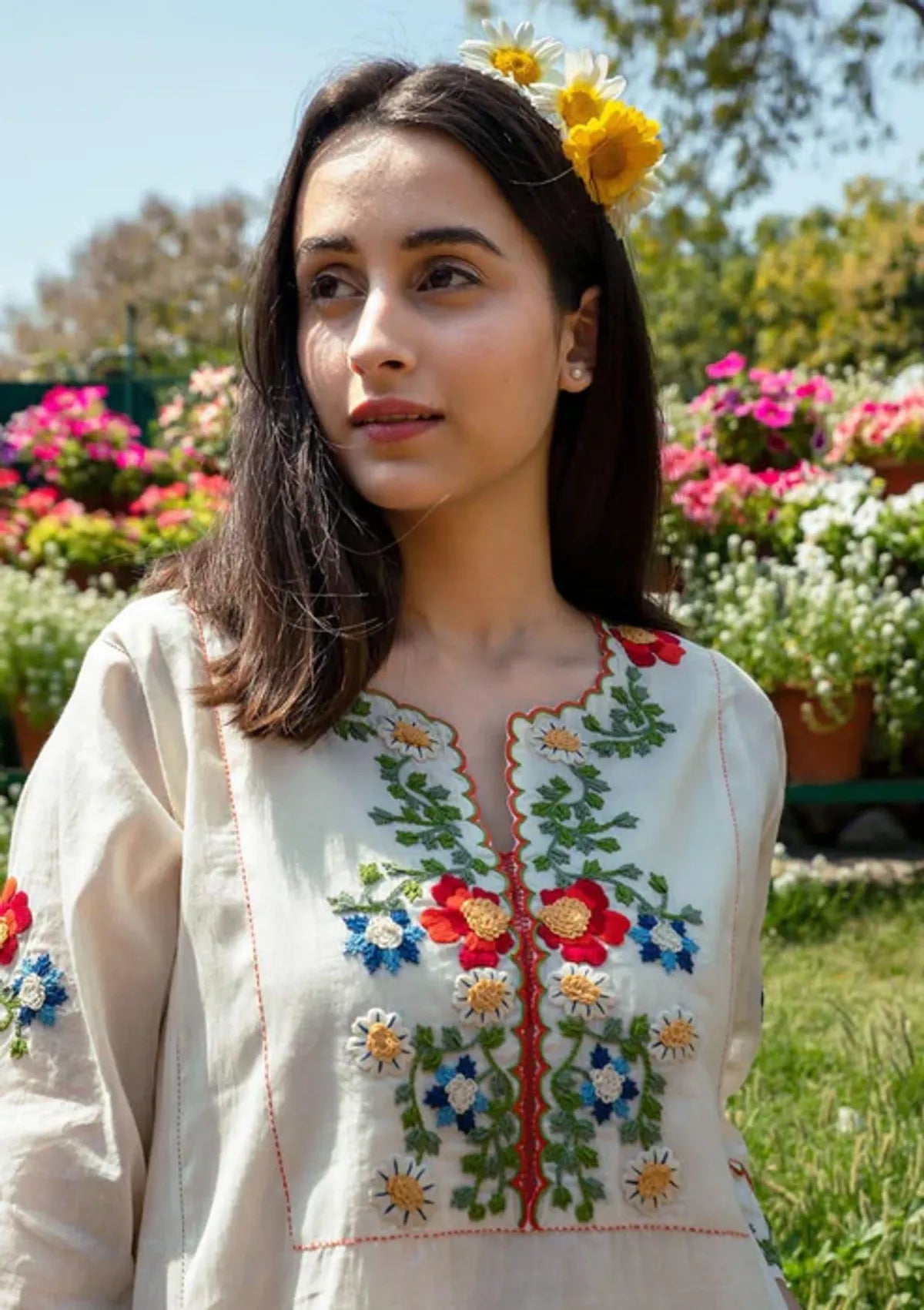White Cotton Floral Embroidered Kurti Set
